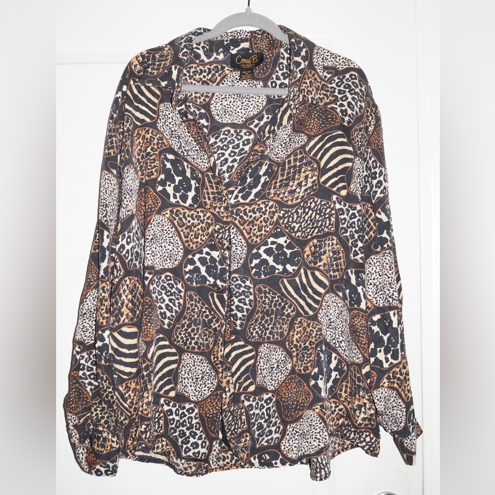 Vintage women’s printed/animal patterned blouse